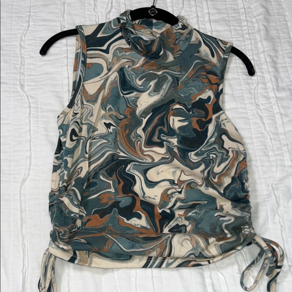 Mock neck sleeveless marble top